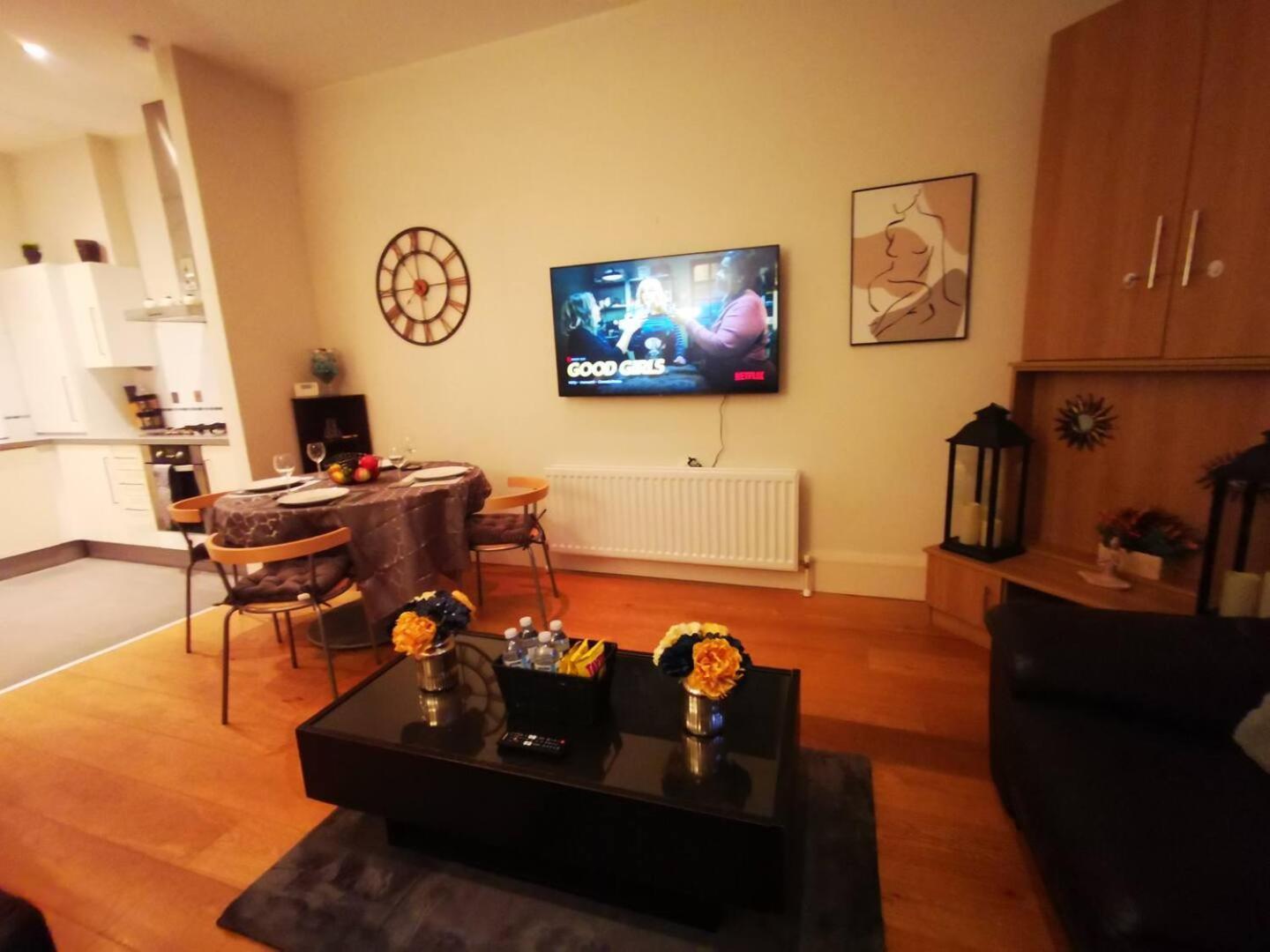2Br Modern Luxury Loft Apartment เบลฟาสต์ ภายนอก รูปภาพ