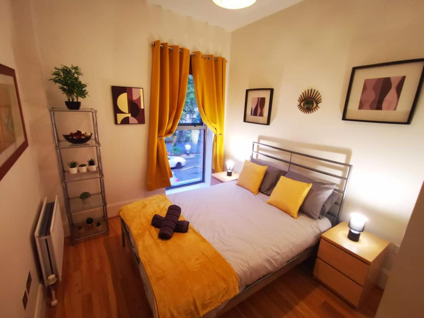 2Br Modern Luxury Loft Apartment เบลฟาสต์ ภายนอก รูปภาพ