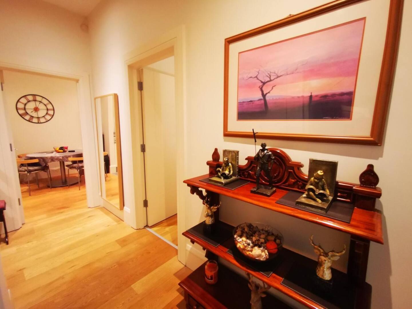 2Br Modern Luxury Loft Apartment เบลฟาสต์ ภายนอก รูปภาพ