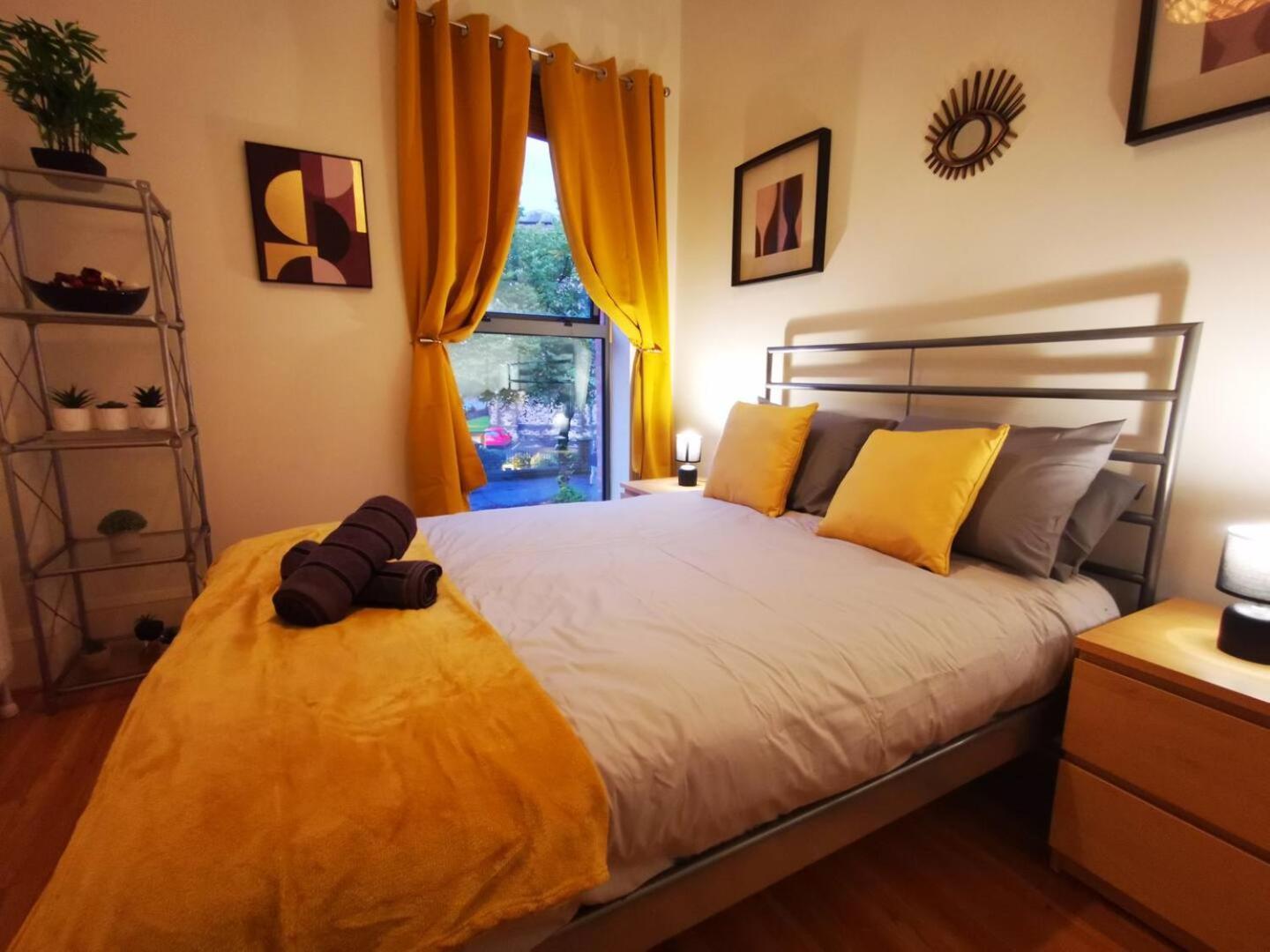 2Br Modern Luxury Loft Apartment เบลฟาสต์ ภายนอก รูปภาพ